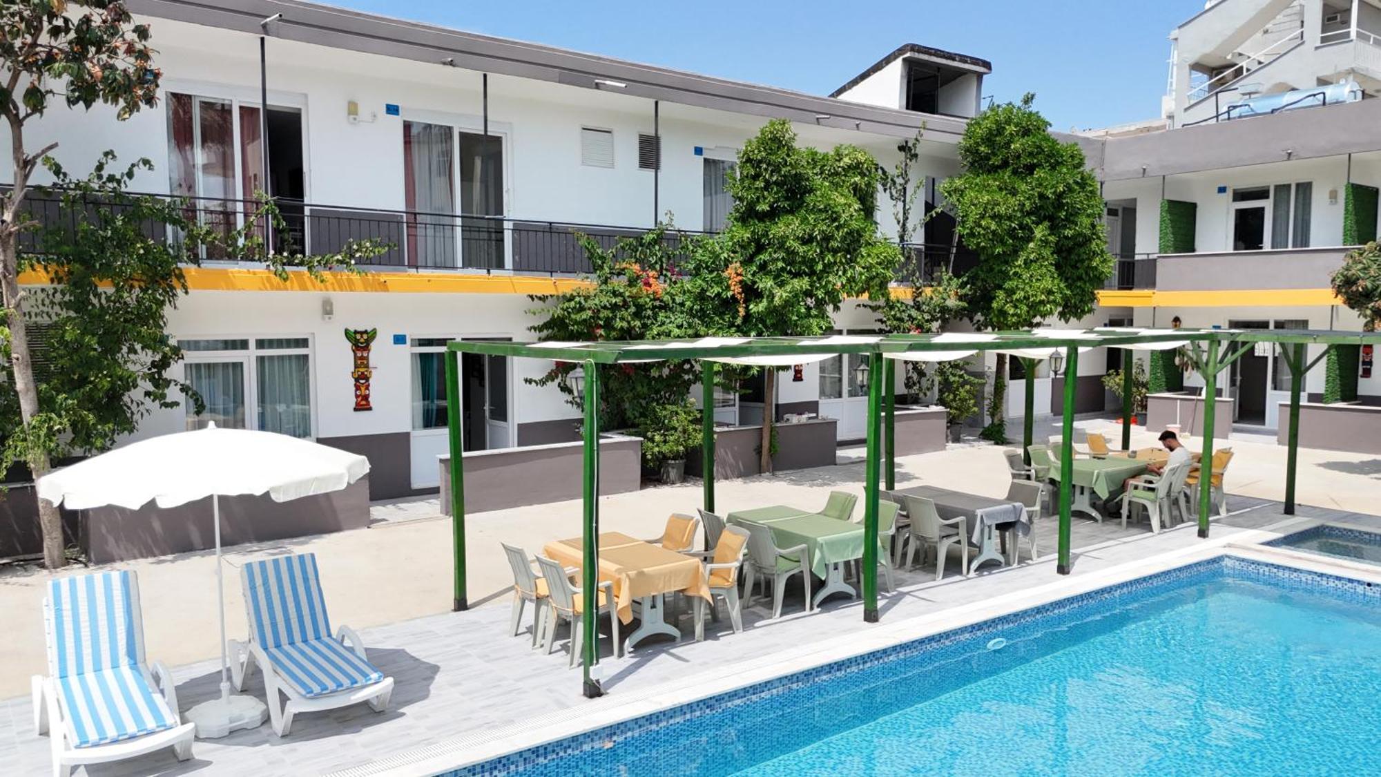 Hillside Apart Hotel Exterior photo